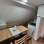 Divan Vlasic דירה *