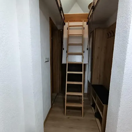 Divan Vlasic Apartmán Sisava