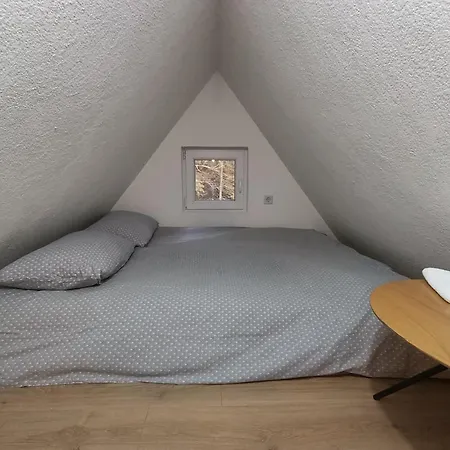 Divan Vlasic Apartmán Sisava