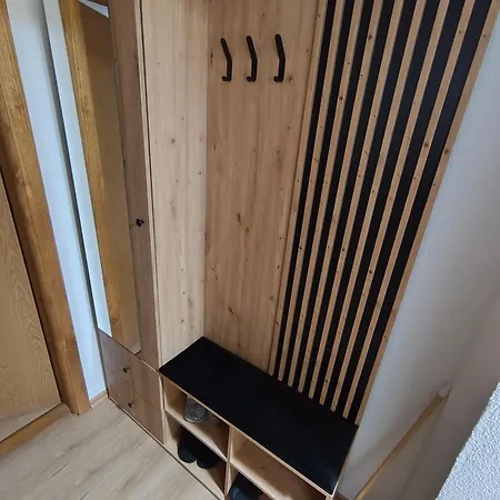 Divan Vlasic アパート Šišava