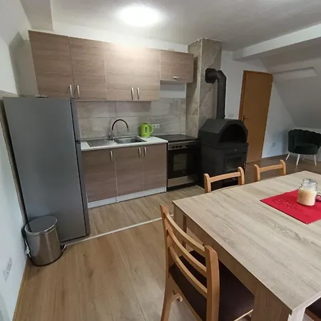 Divan Vlasic * Sisava