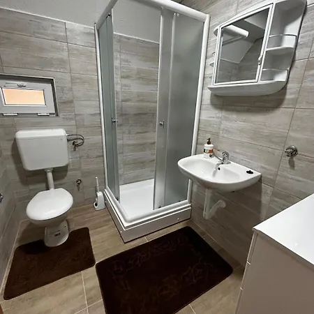 Divan Vlasic * Sisava